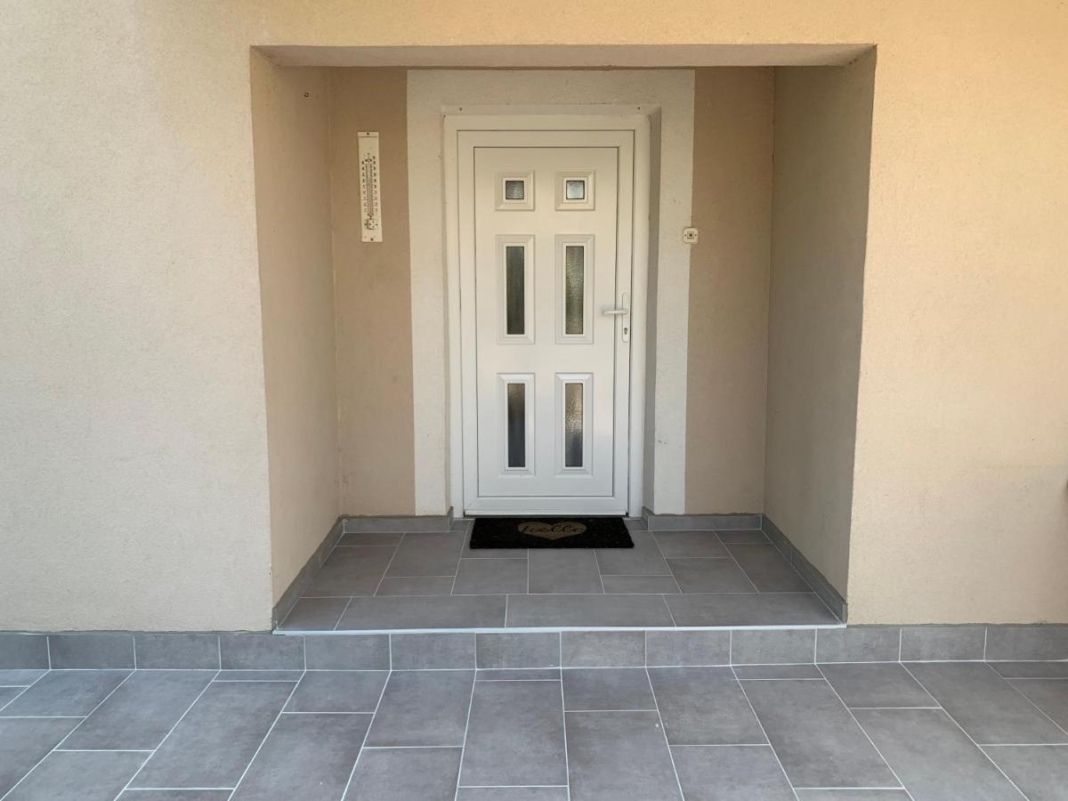 New Apartment Ema II Vrh  Екстер'єр фото